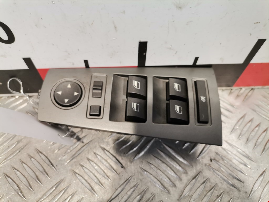 Блок управления стеклоподъемниками BMW 7er 7 серия E65/E66 2001-2008