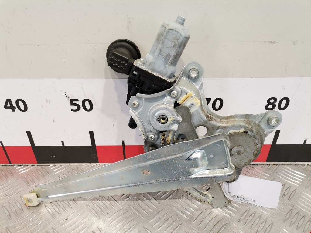 Стеклоподъемник задний правый TOYOTA Camry XV50 2011-2018