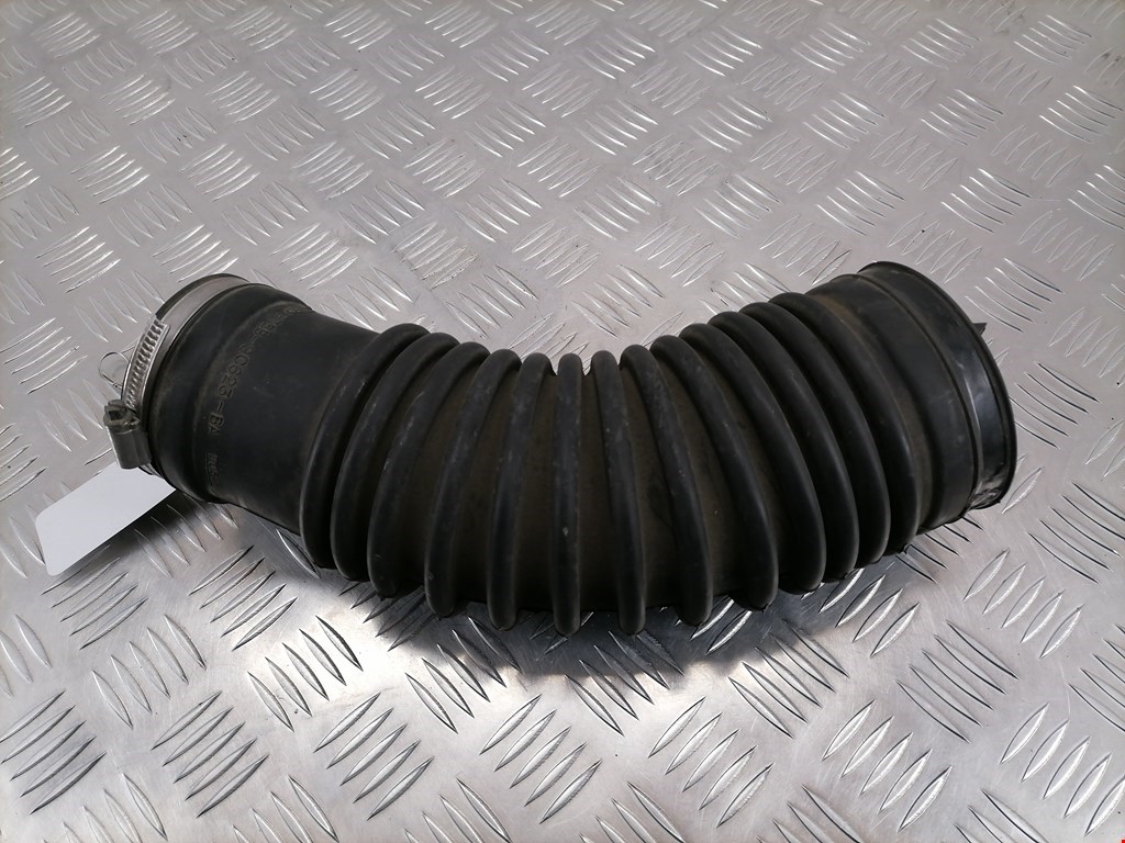 Патрубок воздушного фильтра (гофра инжектора) Ford Mondeo 2 (1996-2002)