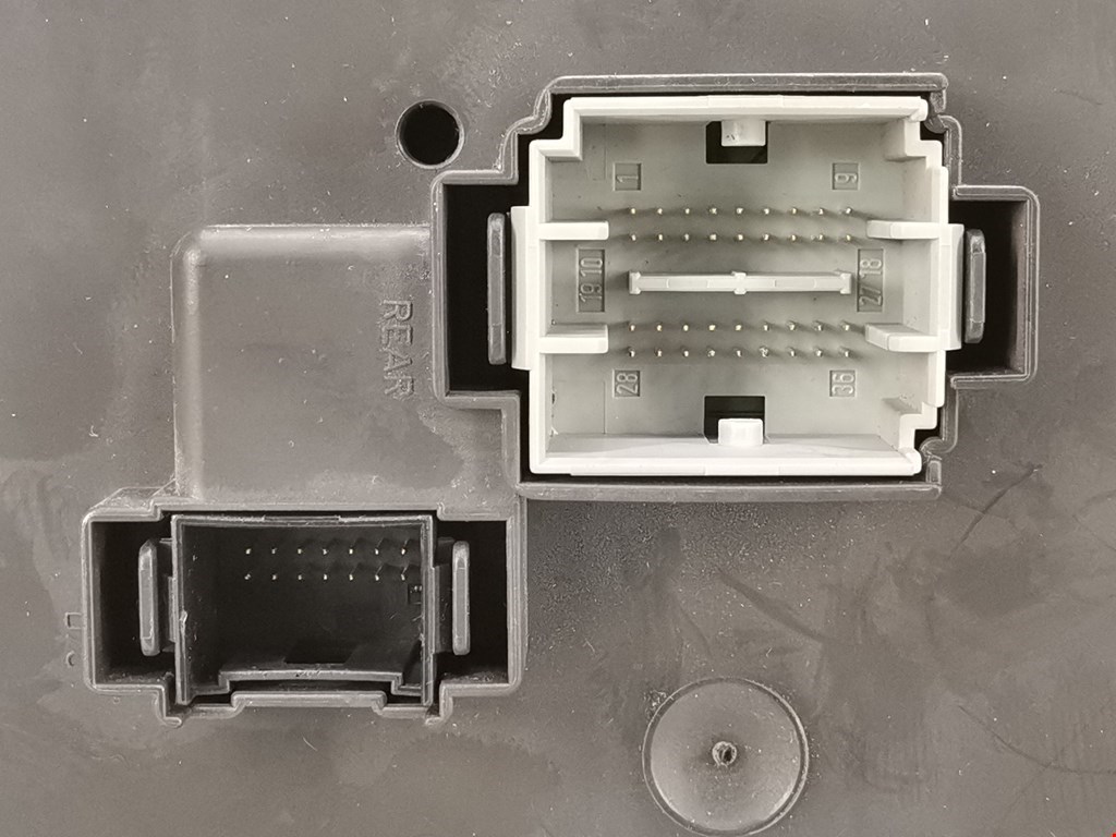 Датчик уровня в бачок омывателя VOLVO XC90 2002-2014