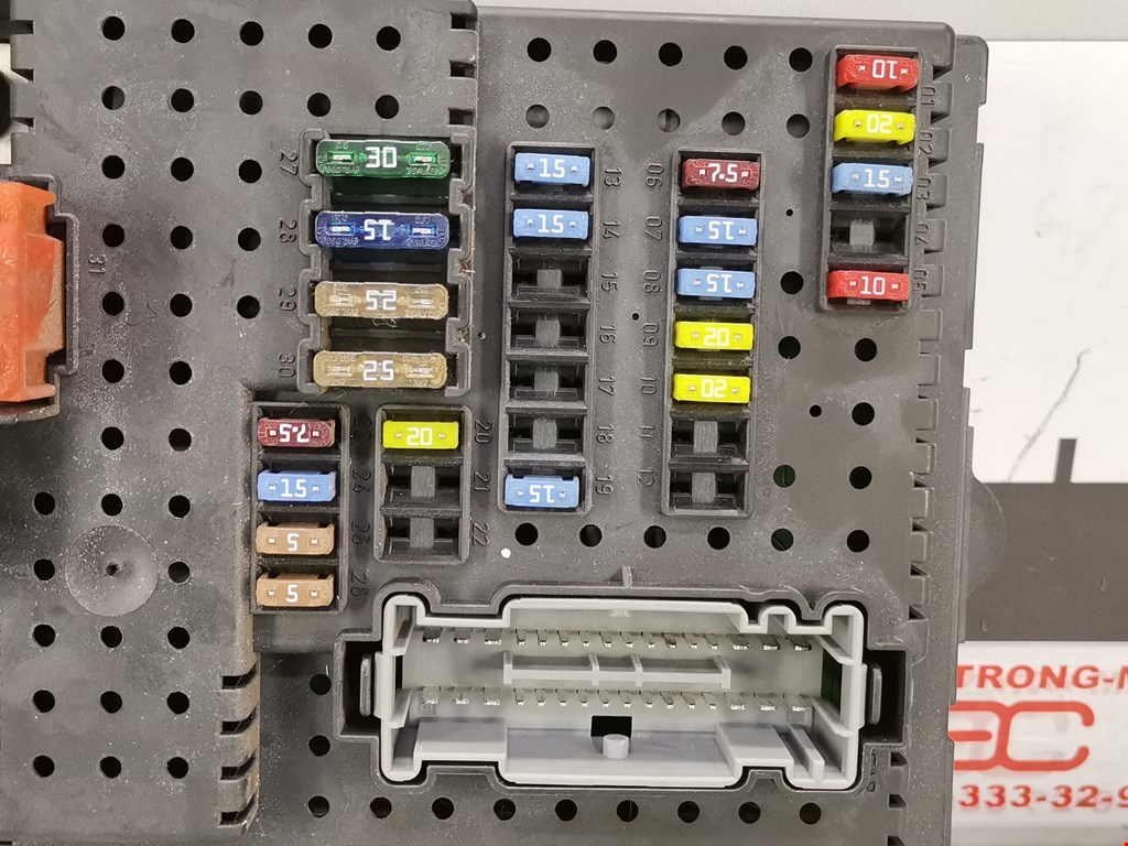 Датчик уровня в бачок омывателя VOLVO XC90 2002-2014