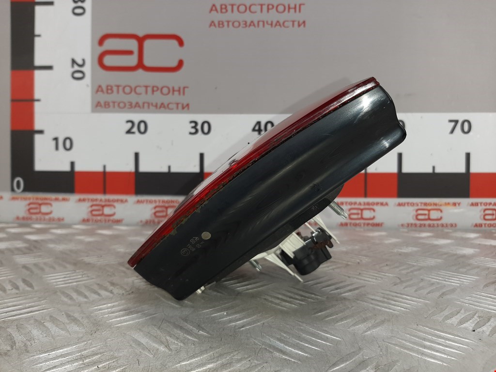 Фонарь крышки багажника правый Volkswagen Jetta 5 (2005-2010)