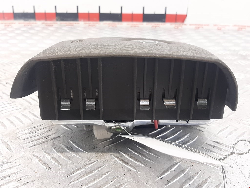 Подушка безопасности в рулевое колесо KIA Sorento 2002-2009