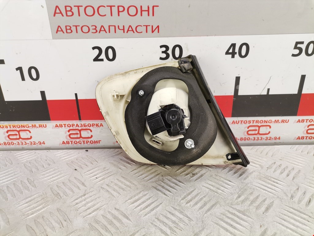Фонарь задний внутренний правый VOLKSWAGEN Jetta V 2005-2011