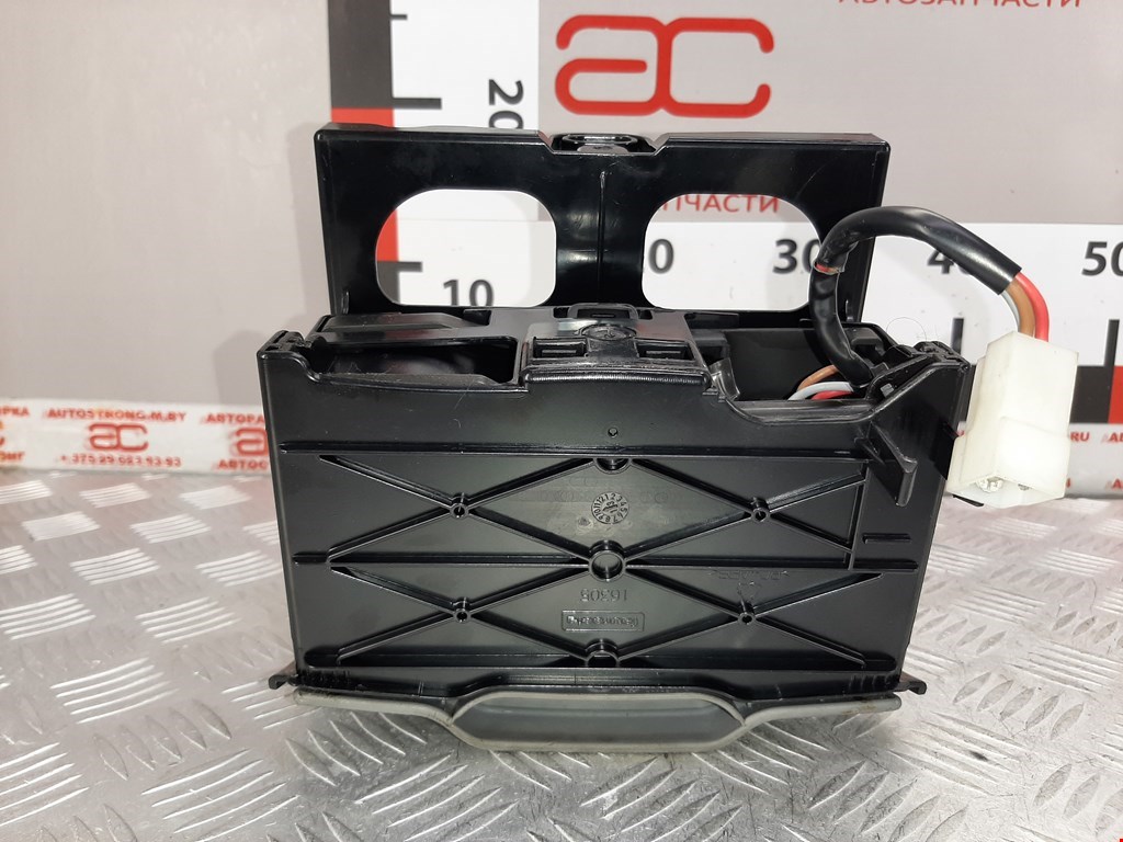 Подстаканник MERCEDES-BENZ Sprinter 906 2006-2018