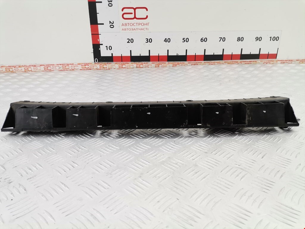 Усилитель переднего бампера (передний) KIA Carnival I 1999-2005