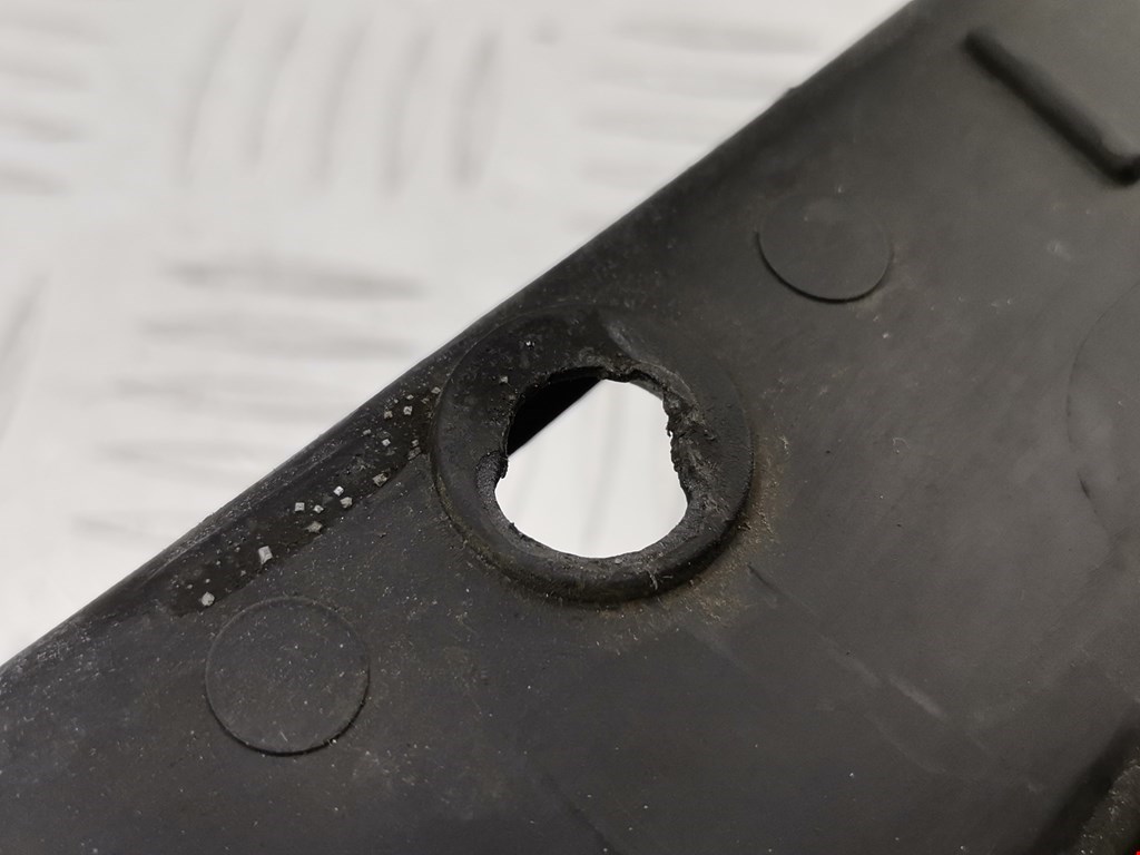 Усилитель переднего бампера (передний) KIA Carnival I 1999-2005