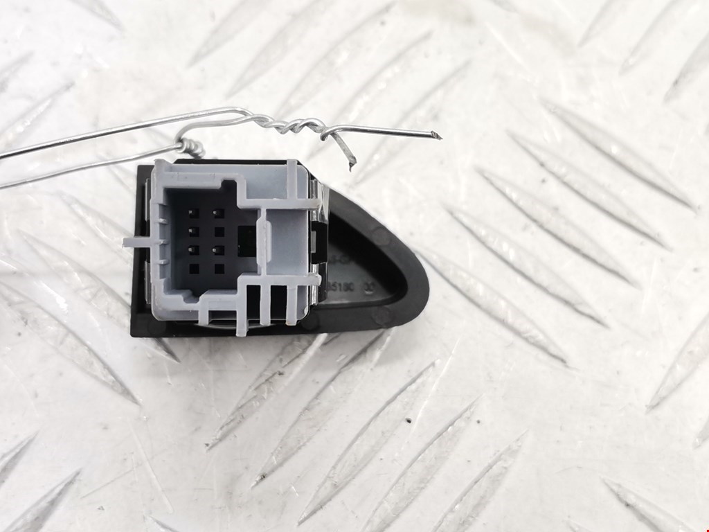 Кнопка центрального замка RENAULT Kaptur 2016-2022