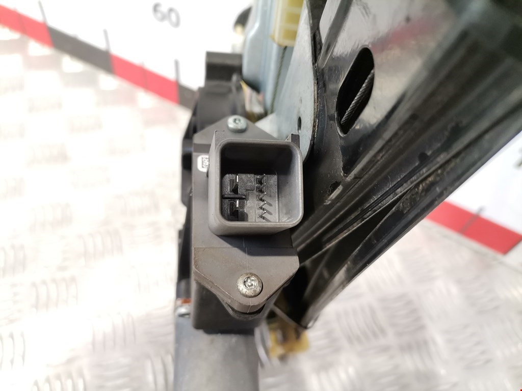 Стеклоподъемник передний правый OPEL Astra J 2009-2017