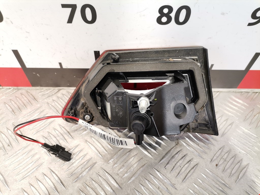 Фонарь задний внутренний правый RENAULT Clio 2012-2019