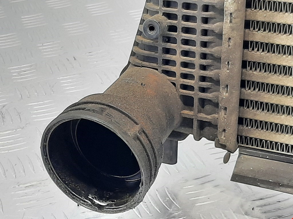 Интеркулер (радиатор интеркулера) VOLKSWAGEN Passat B6 2005-2011