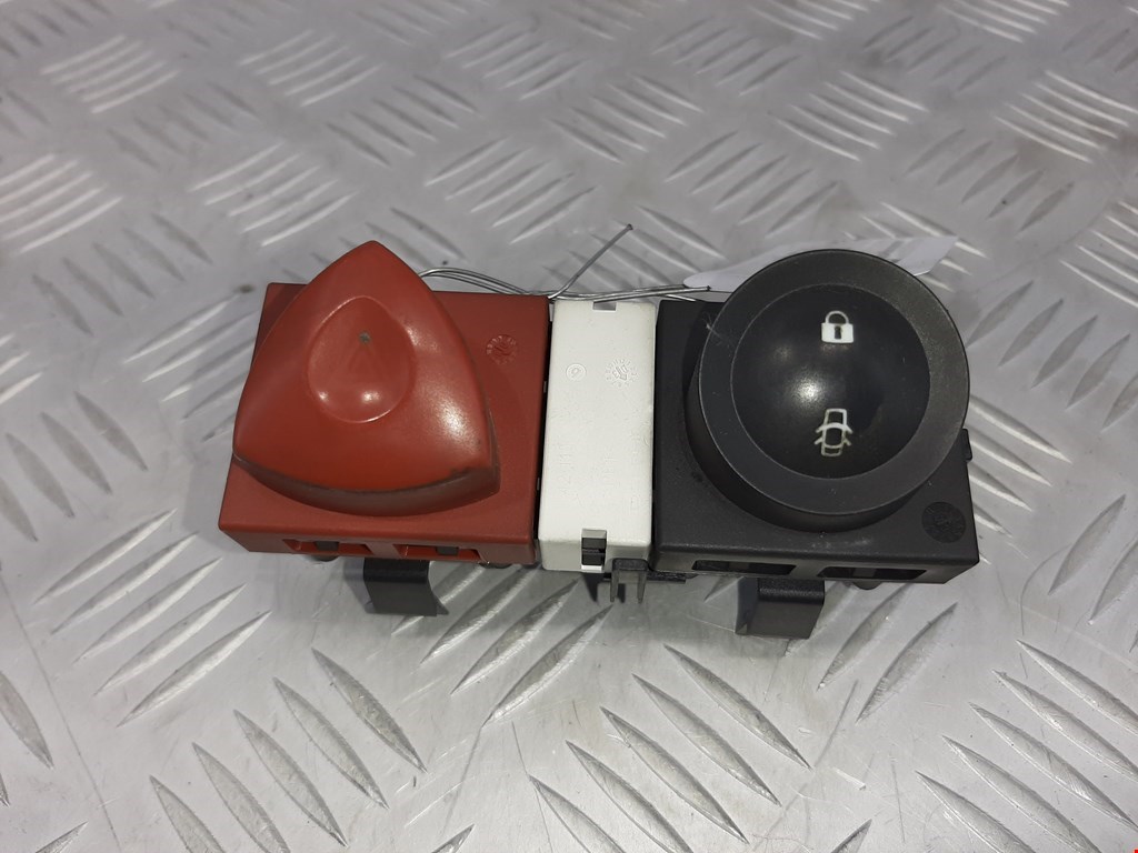 Кнопка аварийной сигнализации (аварийки) RENAULT Megane II 2002-2009