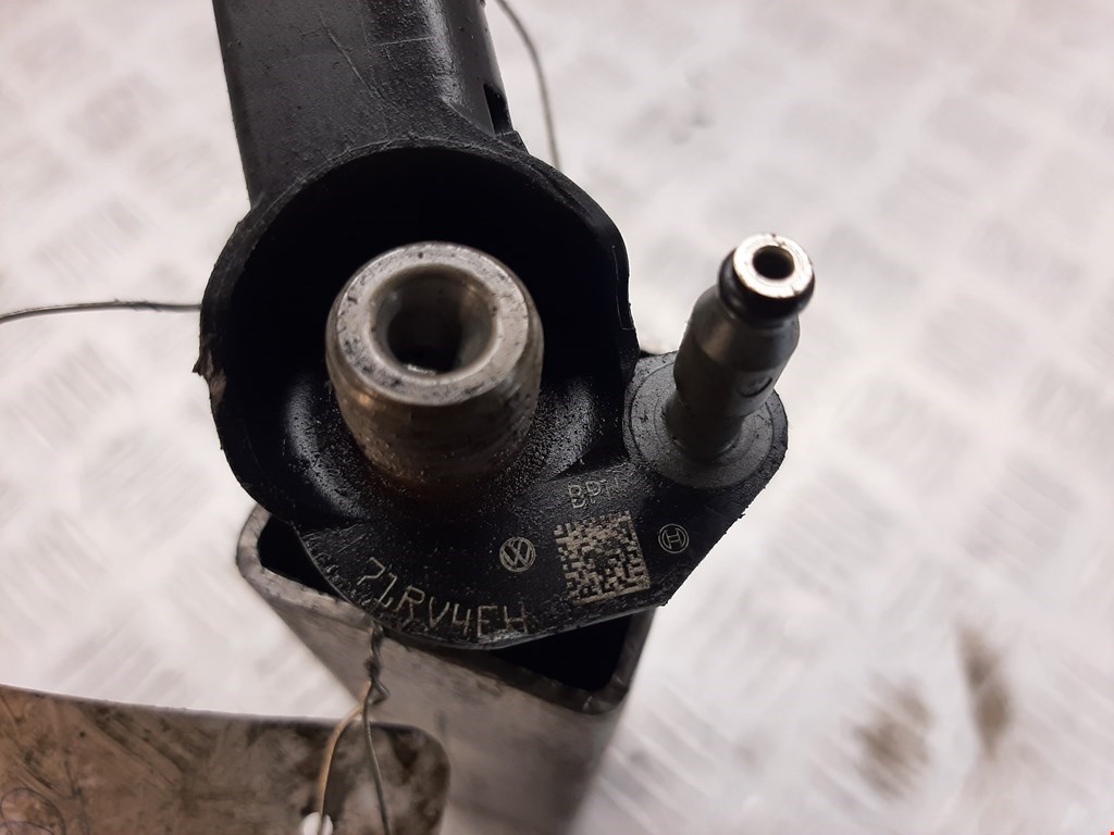 Форсунка дизельная электрическая VOLKSWAGEN Passat B6 2005-2011