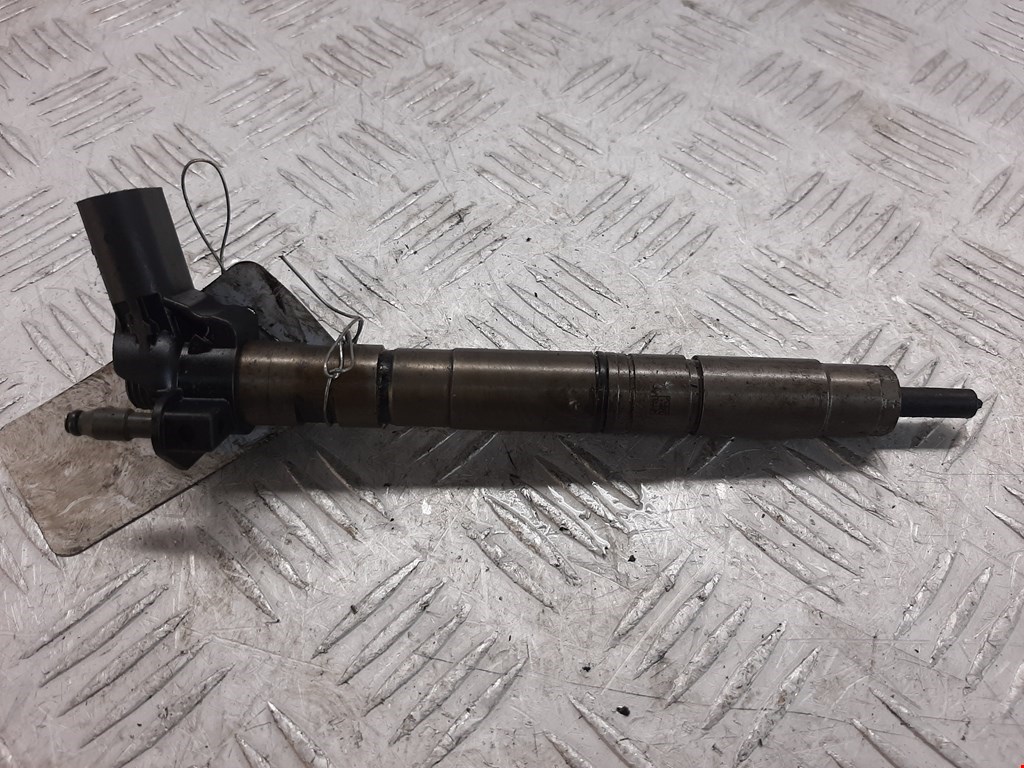 Форсунка дизельная электрическая VOLKSWAGEN Passat B6 2005-2011