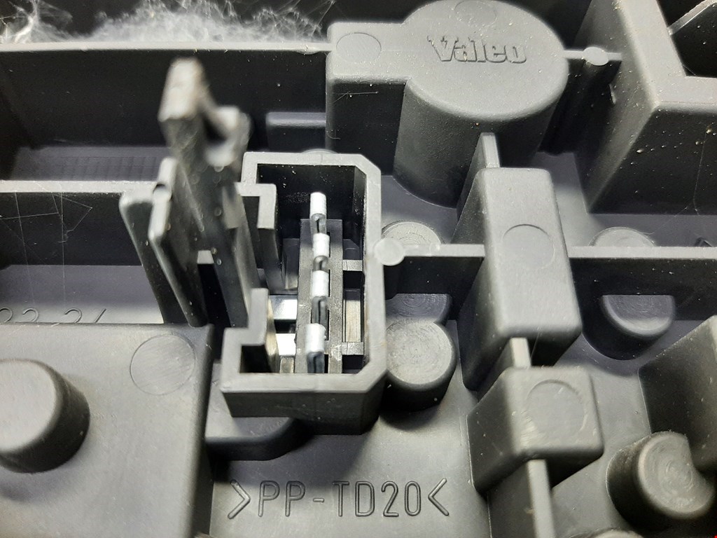 Фонарь задний внутренний левый CITROEN Xantia 1993-2002