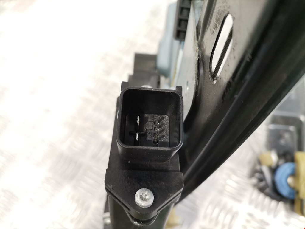 Стеклоподъемник передний правый OPEL Astra J 2009-2017