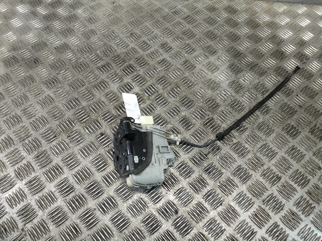 Замок двери передней правой SKODA Superb 2008-2015