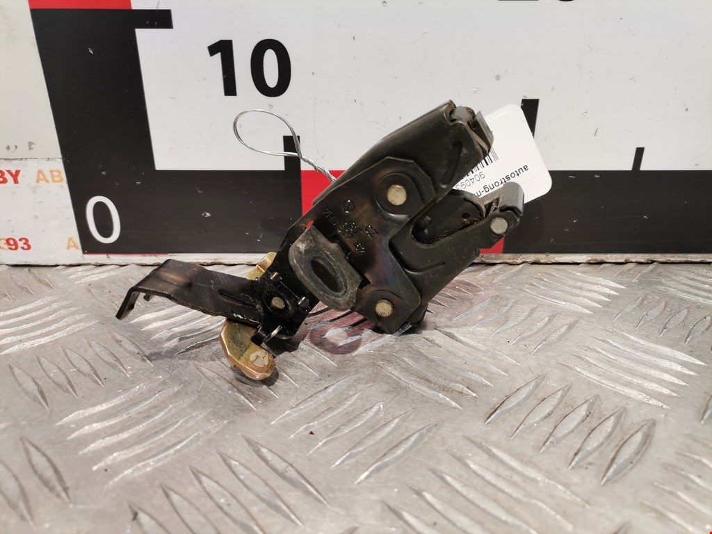 Замок двери распашной левой Volkswagen Caddy 3 (2004-2015)