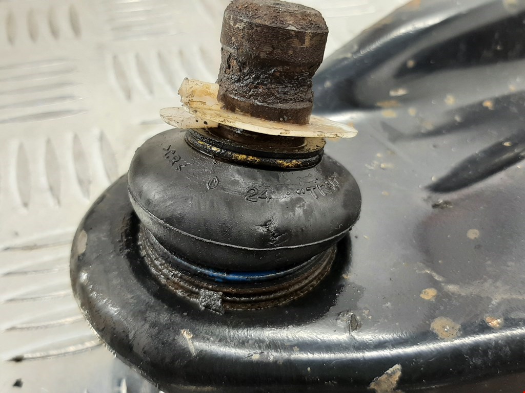 Рычаг передний левый DACIA Logan I 2006-2012