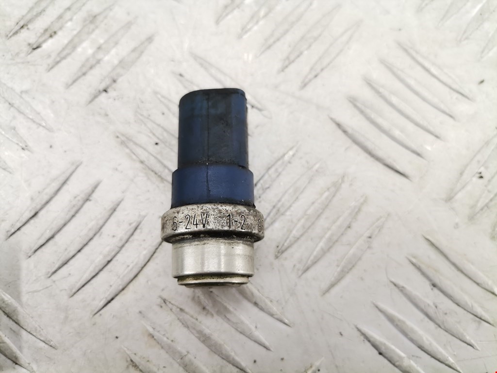 Датчик температуры (охлаждающей жидкости) AUDI A4 B5 1995-2001