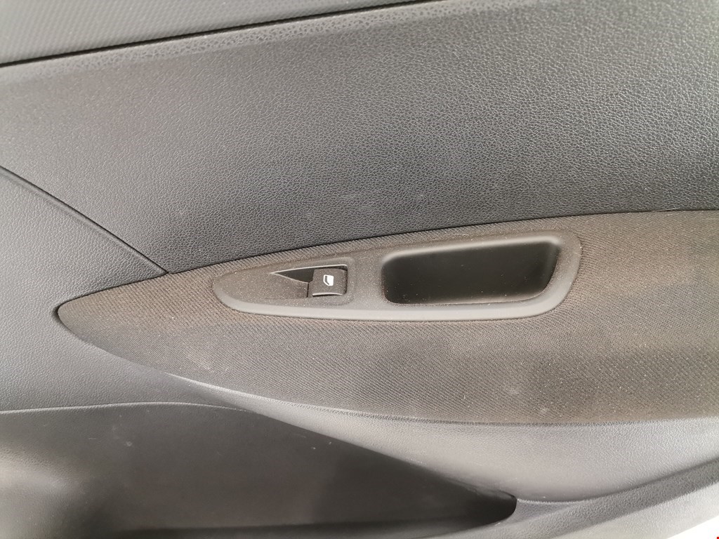 Дверь задняя правая PEUGEOT 308 2007-2015