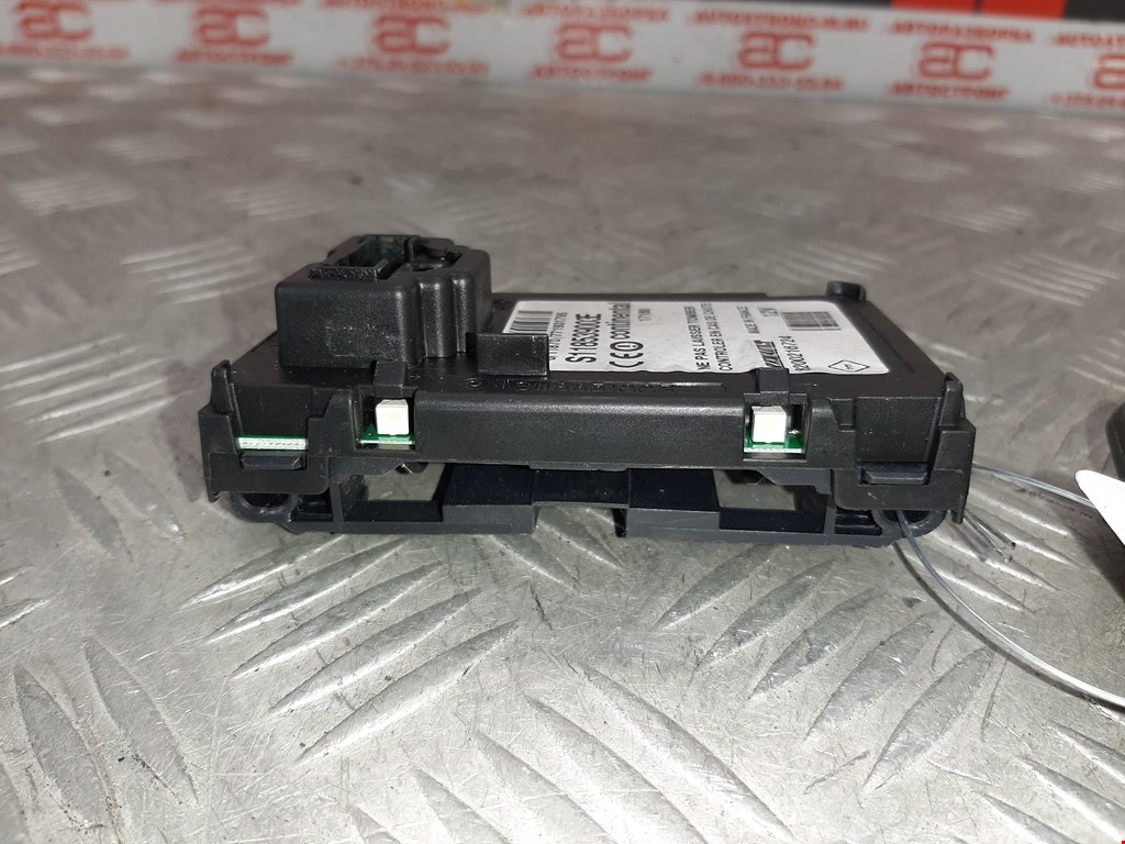 Замок зажигания RENAULT Scenic II 2003-2010