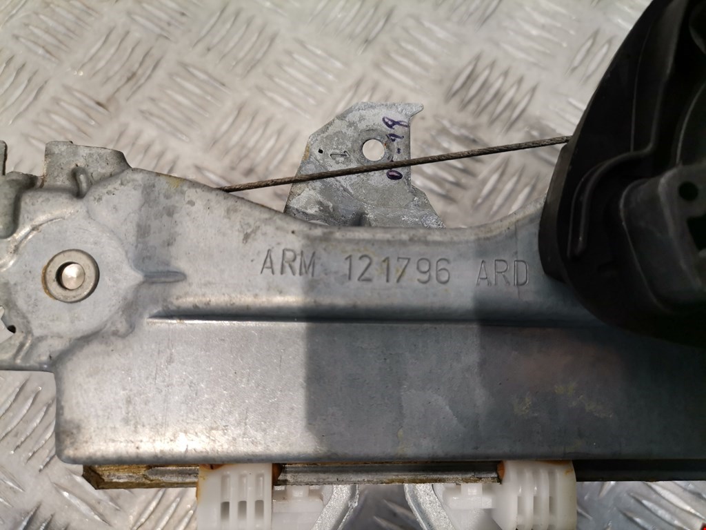 Стеклоподъемник задний правый CITROEN C4 II 2010-н.в.