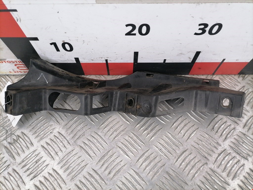 Кронштейн переднего бампера левый VOLKSWAGEN Passat B6 2005-2011