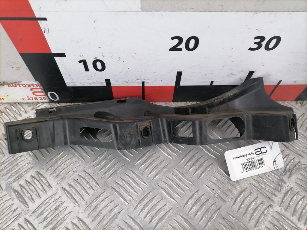 Кронштейн переднего бампера правый VOLKSWAGEN Passat B6 2005-2011