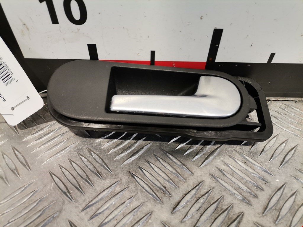 Ручка дверная задняя внутренняя правая VOLKSWAGEN Golf V Plus 2004-2009