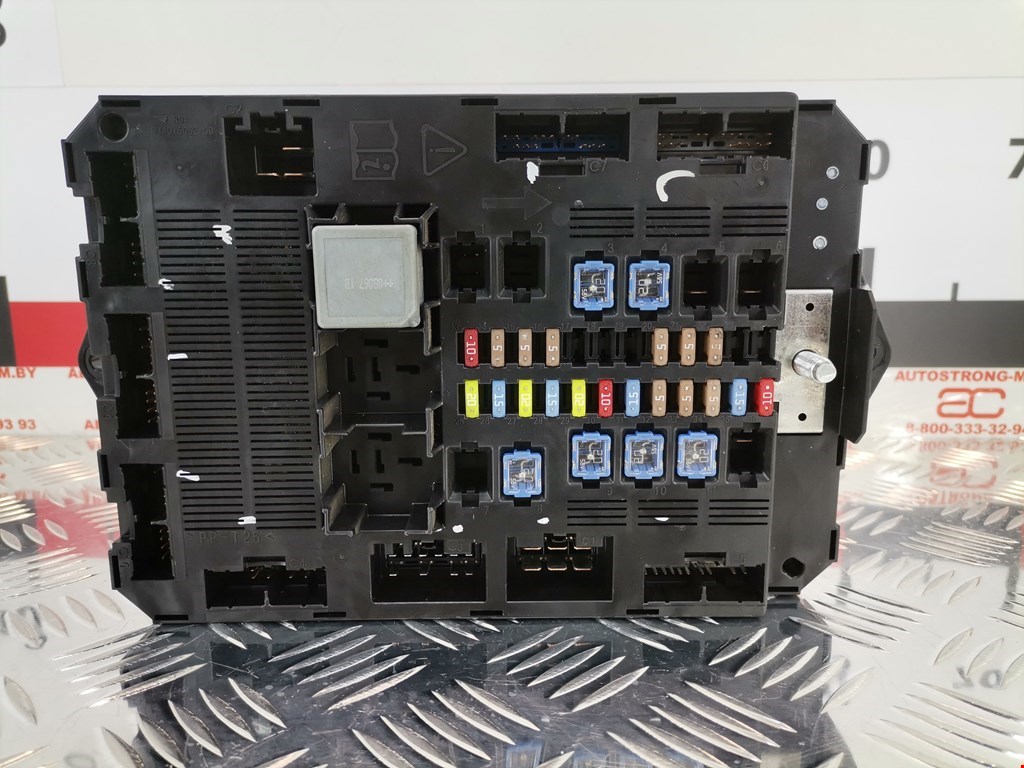 Блок предохранителей Jaguar XF (X250) (2007-2015)