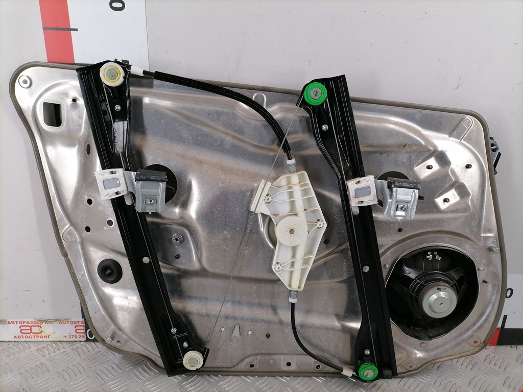 Стеклоподъемник передний правый MERCEDES-BENZ C-Class C-klasse W204 2007-2015