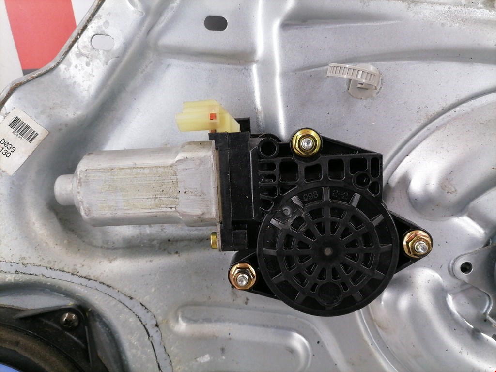 Стеклоподъемник передний правый KIA Cerato I 2004-2009