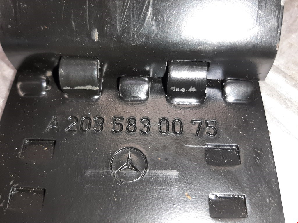 Упор противооткатный MERCEDES-BENZ CLS-Class C219 2004-2010