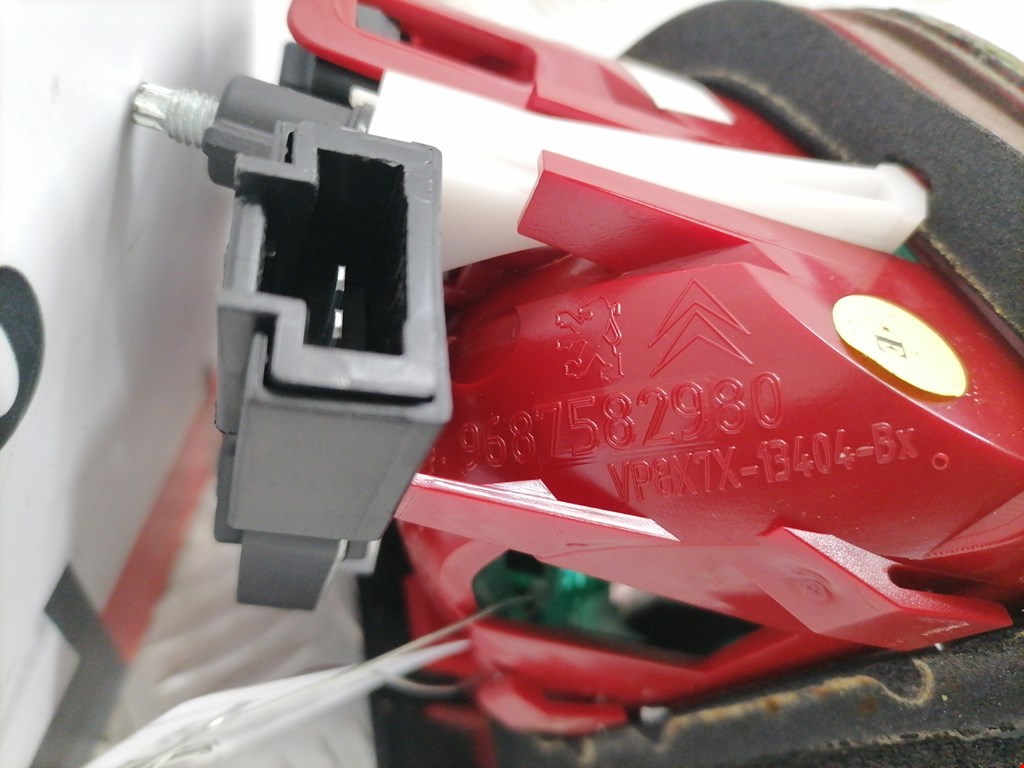 Фонарь задний внутренний правый CITROEN C5 II 2007-2017