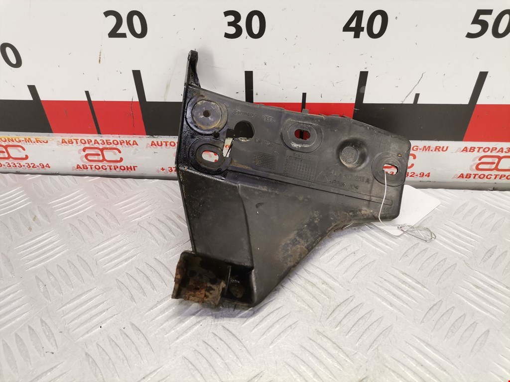 Кронштейн (крепление) переднего бампера левый Audi A6 C5 Allroad (2000-2006)