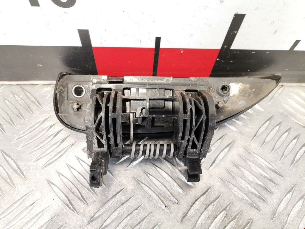 Ручка двери передней наружная правая DACIA Sandero 2008-2012