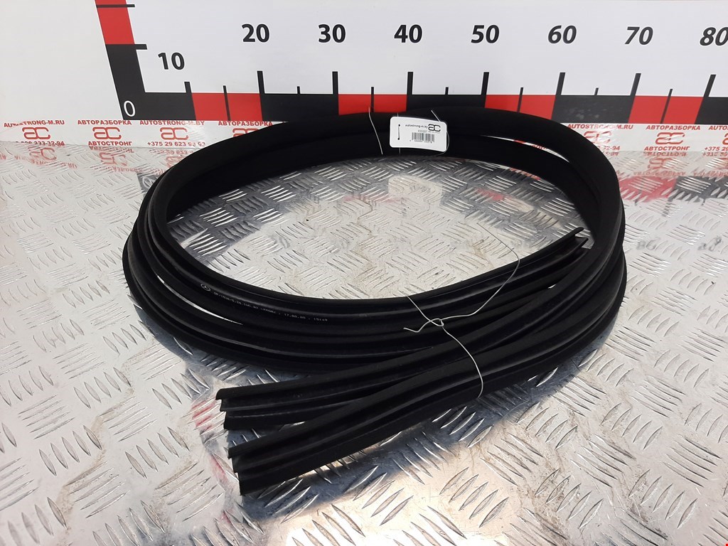 Уплотнитель двери MERCEDES-BENZ CLS-Class C219 2004-2010