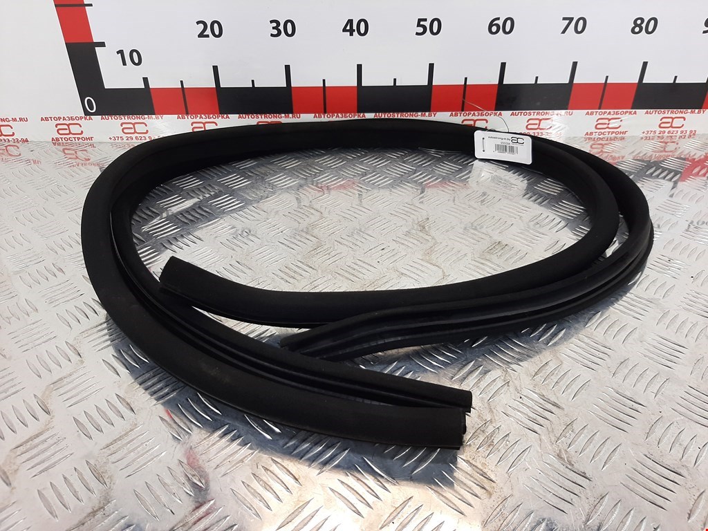 Уплотнитель двери MERCEDES-BENZ CLS-Class C219 2004-2010