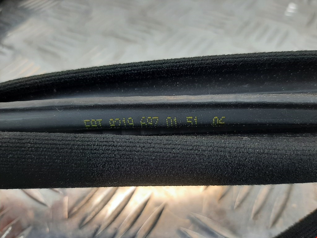 Уплотнитель двери MERCEDES-BENZ CLS-Class C219 2004-2010