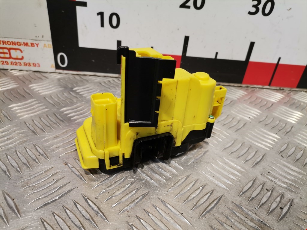 Замок двери задней левой FIAT Fiorino 2008-н.в.