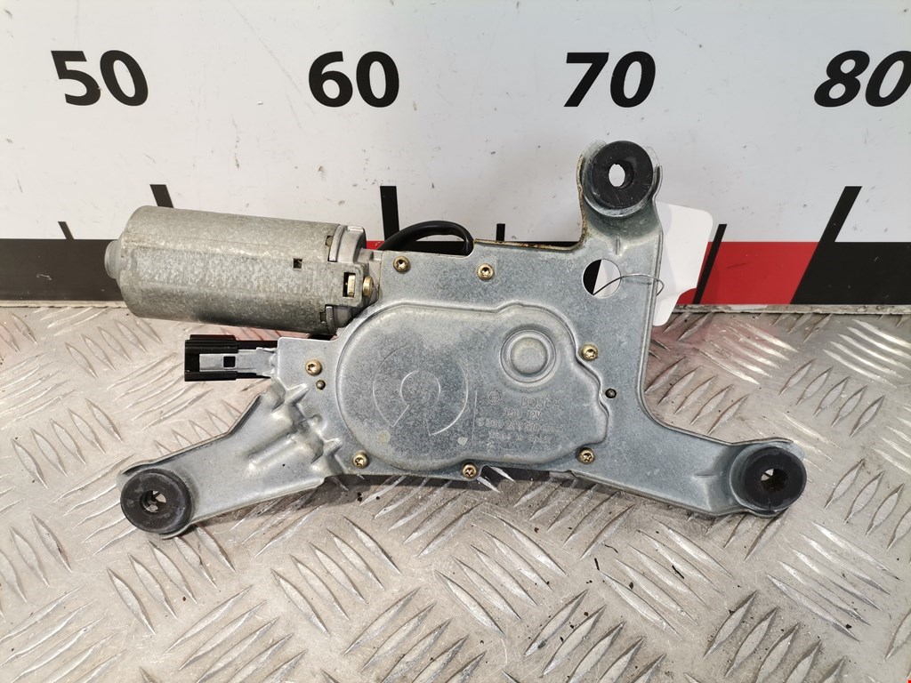 Моторчик стеклоочистителя задний MITSUBISHI Carisma 1995-1999