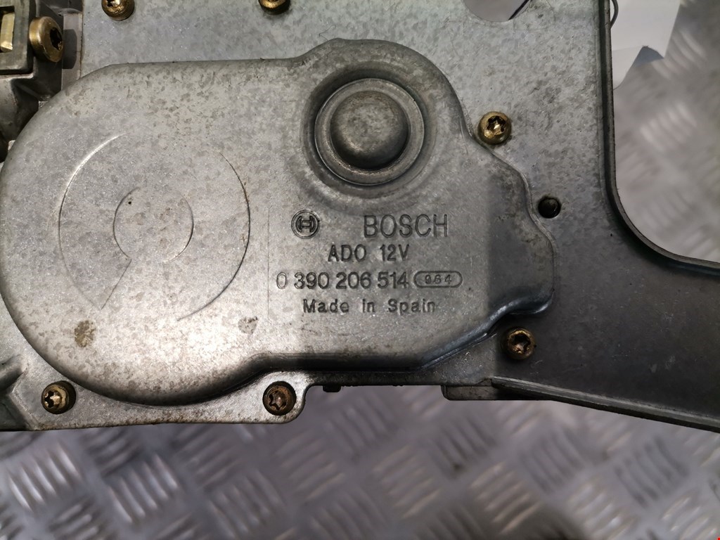 Моторчик стеклоочистителя задний MITSUBISHI Carisma 1995-1999