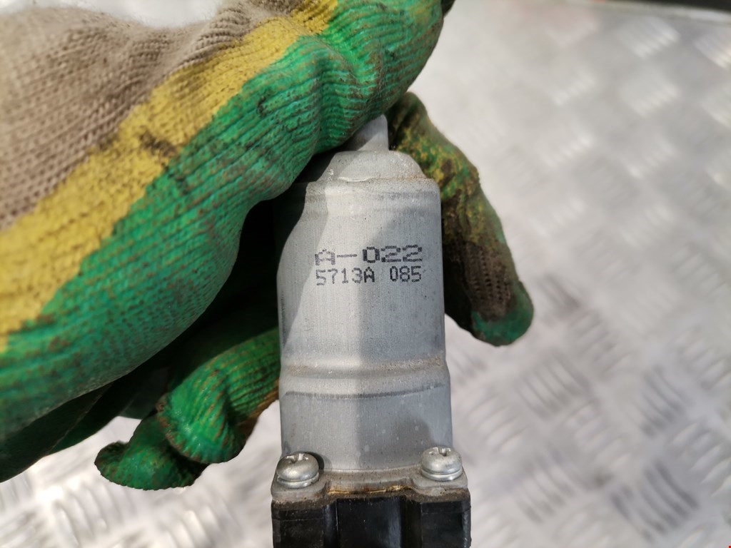 Стеклоподъемник задний правый MITSUBISHI Outlander XL 2006-2012