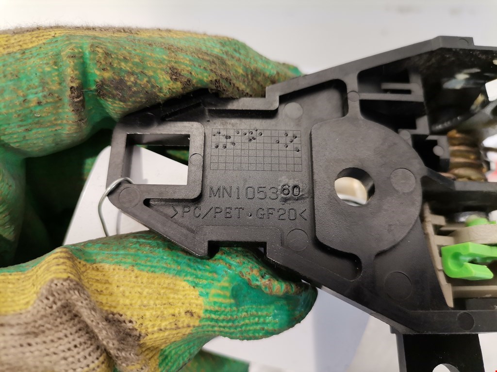 Ручка дверная задняя внутренняя правая MITSUBISHI Outlander XL 2006-2012