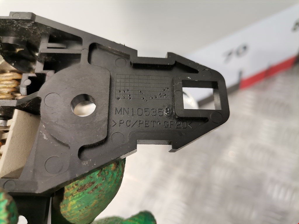 Ручка дверная передняя внутренняя левая MITSUBISHI Outlander XL 2006-2012