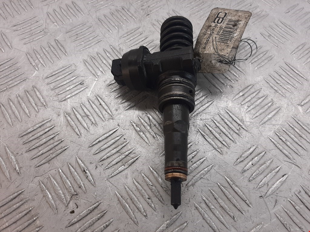 Форсунка дизельная электрическая VOLKSWAGEN Passat B6 2005-2011