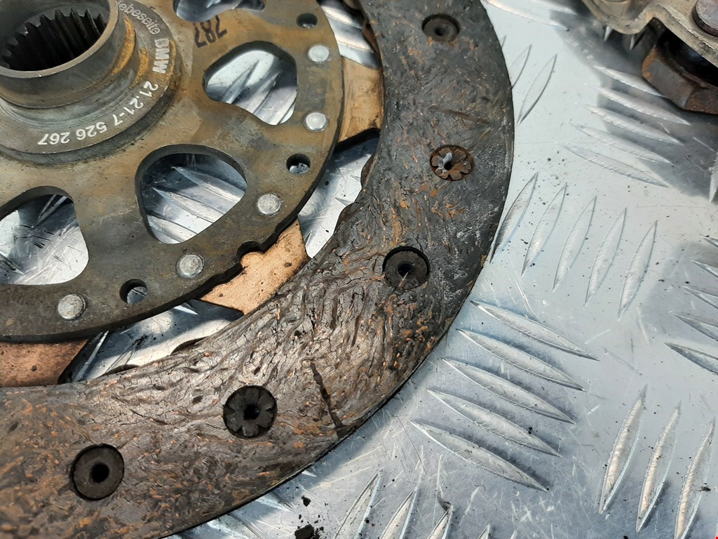 Маховик (демпфер сцепления) BMW 1er E81\E87 2004-2011