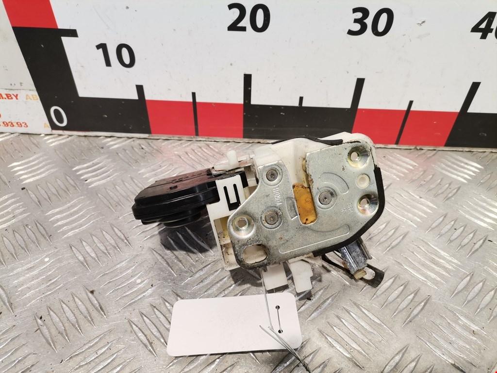 Замок двери задней правой Honda Pilot 1 (2002-2008)