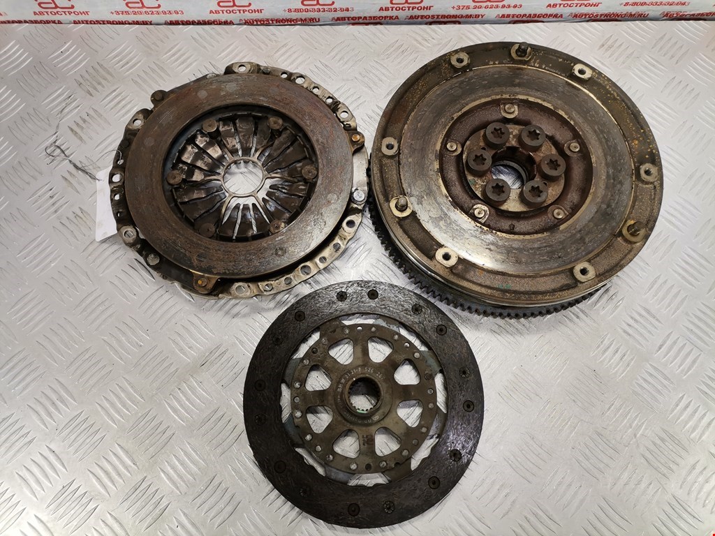 Маховик (демпфер сцепления) BMW 1er E81\E87 2004-2011